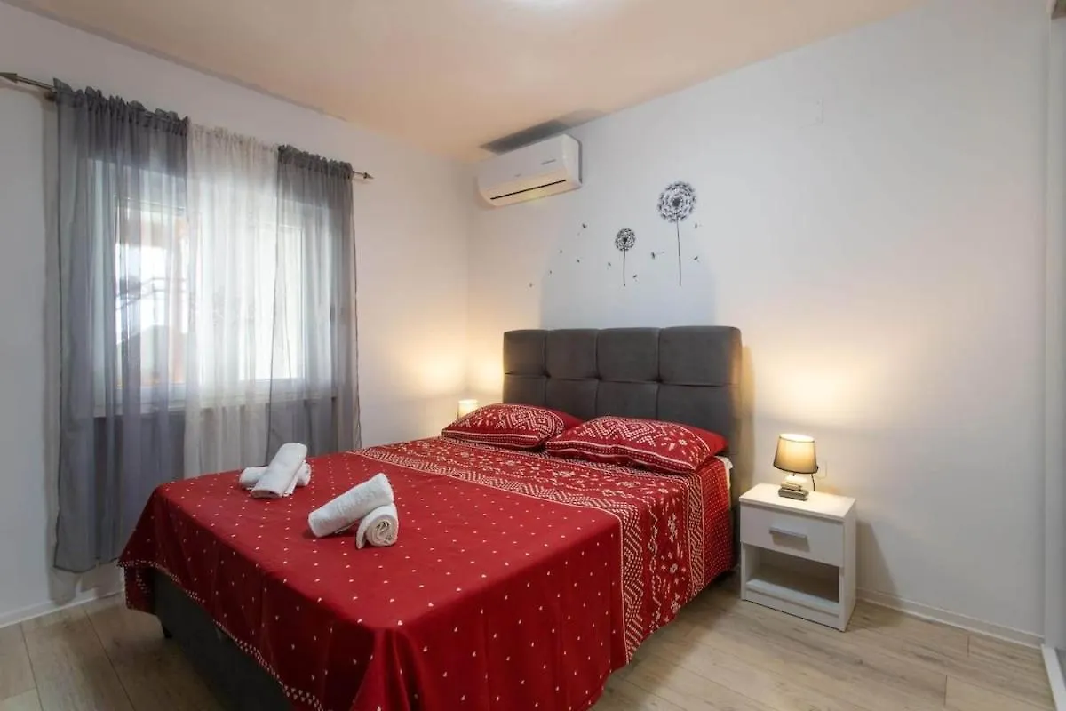 Holiday Home Gamaliel Kastela 0*,